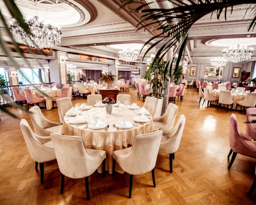 Cruise dining experiences